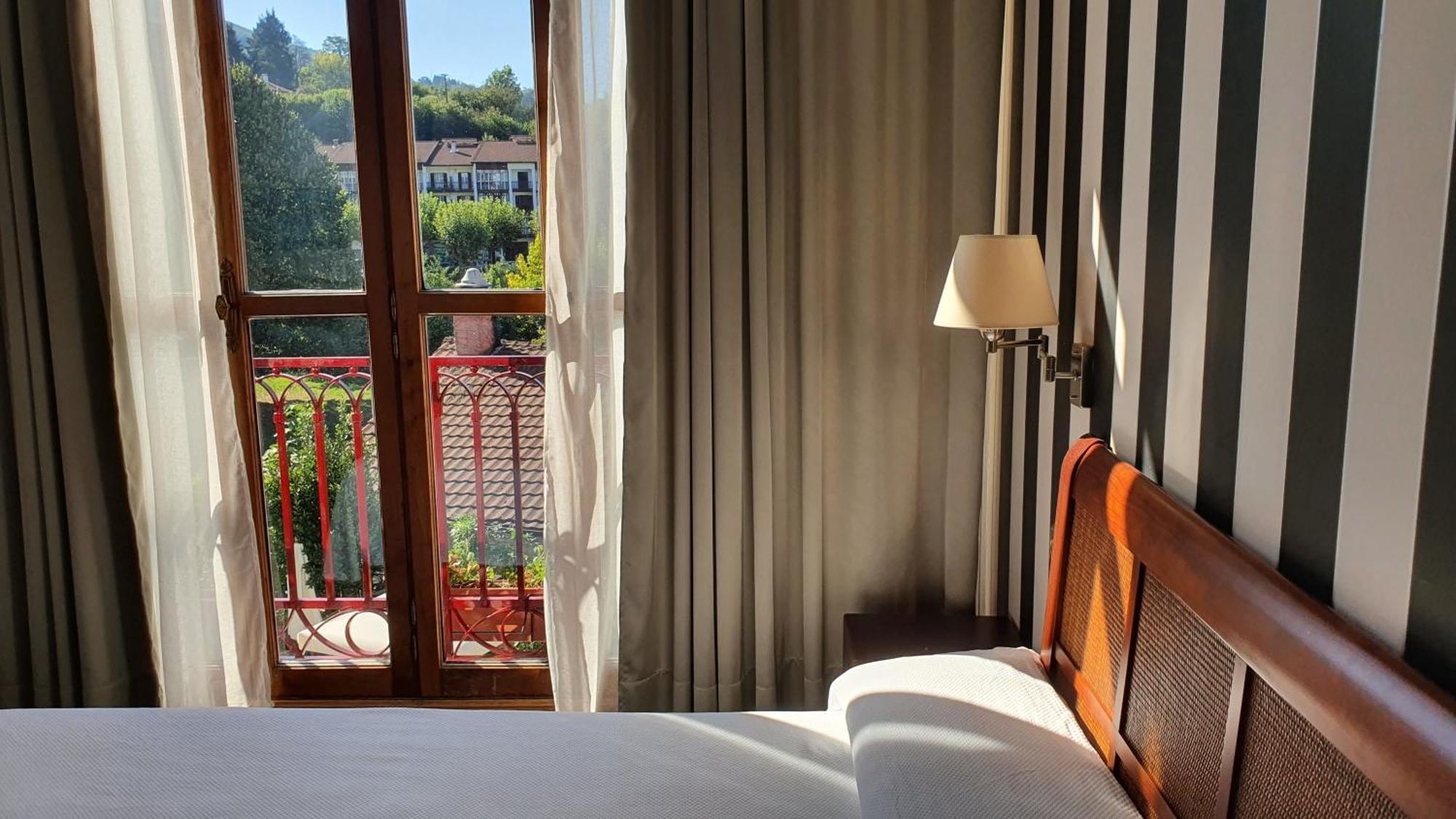 Hostal Ansonea Bera  Rum bild